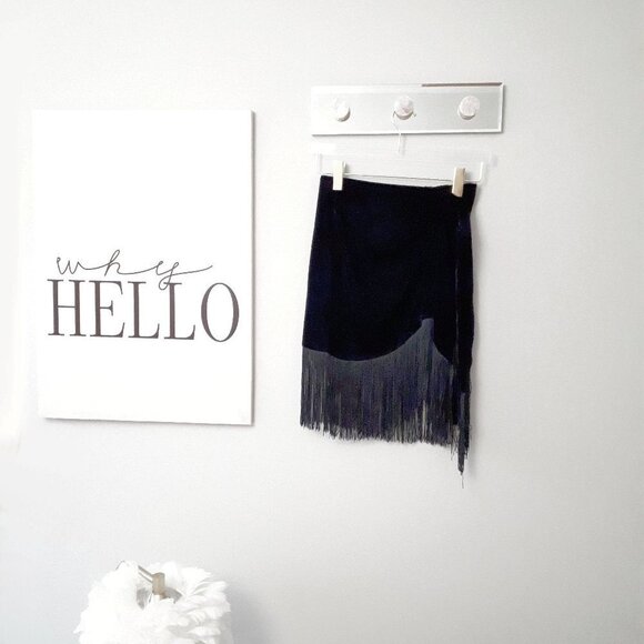 NWOT Zara black crushed velvet-like skirt w/ statement curved hem & fringing, XS - Picture 6 of 9